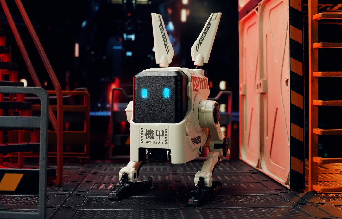 The Gravastar Alpha 65: A Transformer Robot&nbsp;Charger